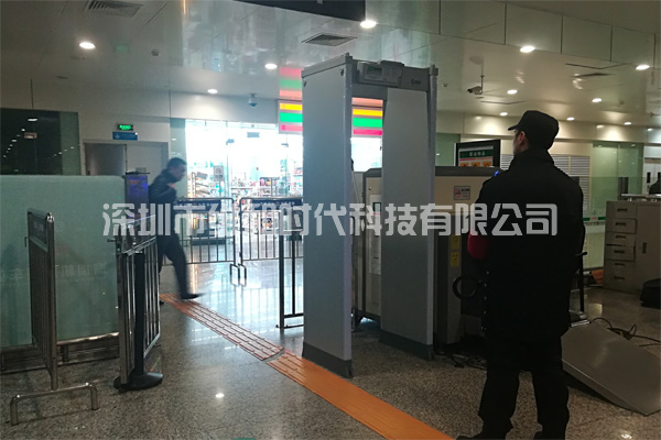 金屬探測安檢門市場價格是多少錢一臺？-2.jpg